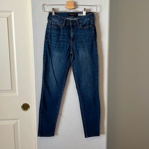 Aeropostale High Waisted Skinny Jegging
